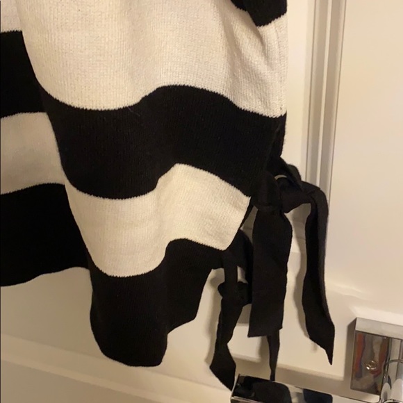 Rachel Roy sweater - Picture 3 of 6